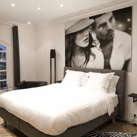 Champs Elysees - Luxueux 3 Chambres Apartment Paris